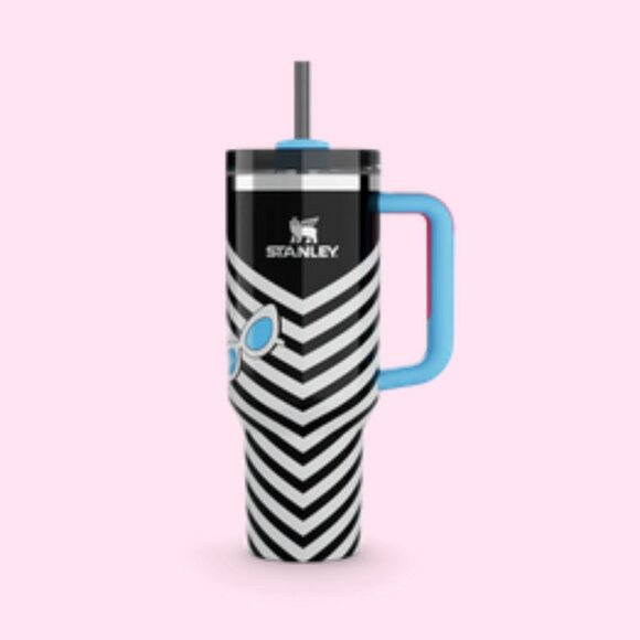 Stanley X Barbie 1959 Original 40oz Quencher Chevron Print NWT - Picture 2 of 3